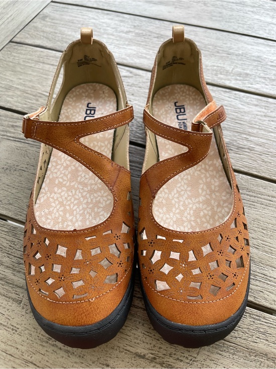 JBU Shoes - JBU Women's Bellevue Encore Tan Slingback Mary Jane Shoes Size 9 Wide